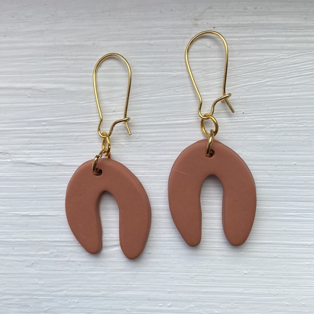 NWT Handmade Brown Arch Earrings